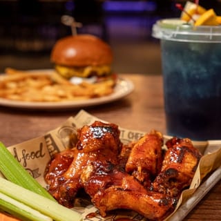 Bone-in Wings 6 count